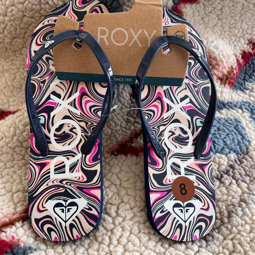 Roxy, flip-flops navy blue size 8 NWOT